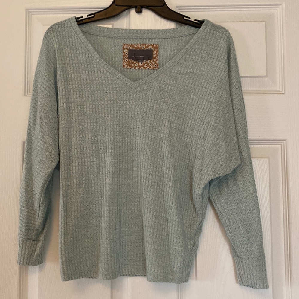 Women’s Anthropologie long sleeved mint green top size XS